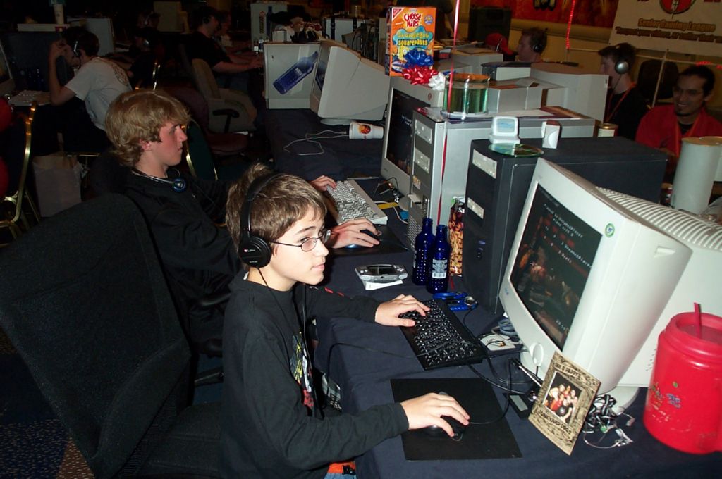 Brett and fatal1ty played some 1on1